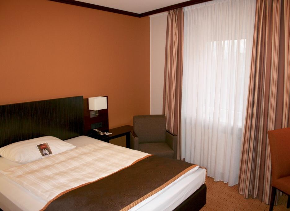 Trans World Hotel Donauwelle Linz Exterior photo